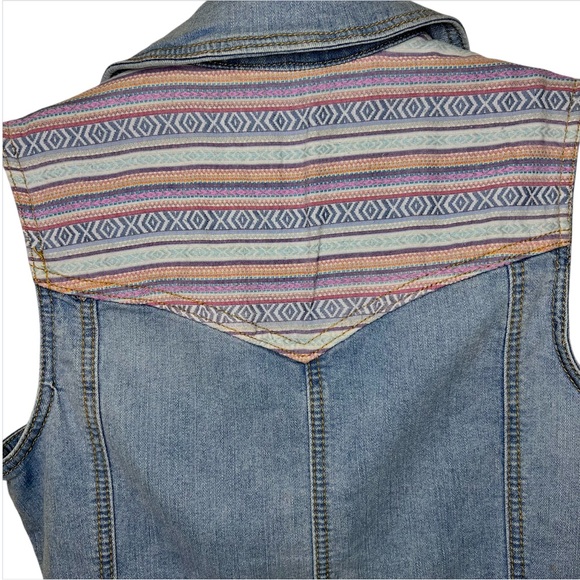 Wax Jeans Soft Denim Vest with Aztec Woven Detail – Boho Casual Layering - Picture 3 of 7